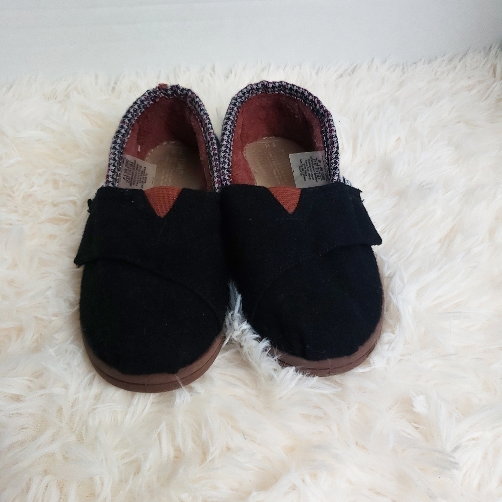 TOMS Black Comfy Shoes Unisex toddler Sz 11